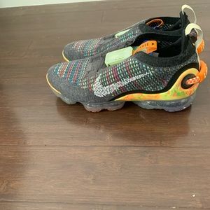 NIKE VAPOR FLY EASE MAX LOCK SNEAKERS!!!